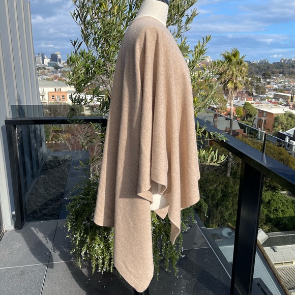 NEW! Soft Pure Cashmere Large Wrap - One Size - Camel - Picture 5 of 9